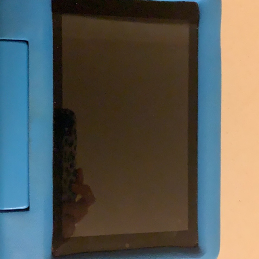 Amazon fire tablet - Picture 2 of 2